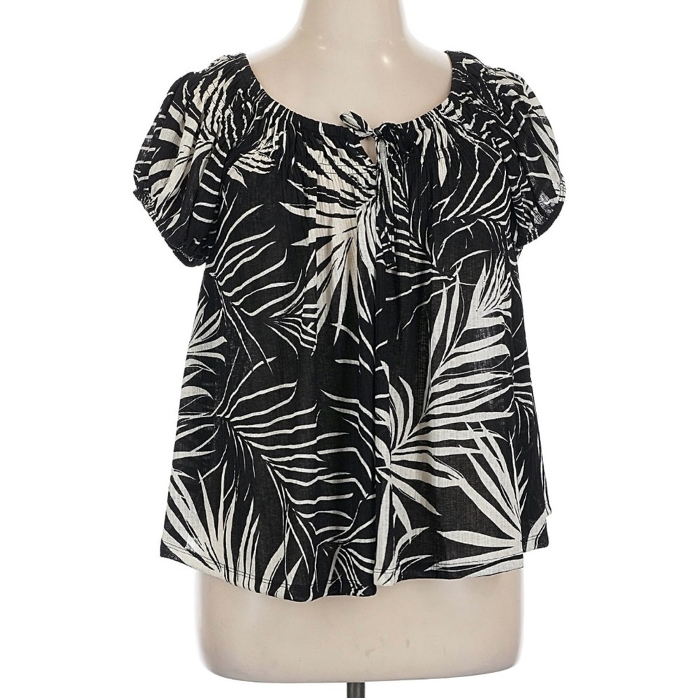 NWT Torrid Black White Palm Leaf Peasant Blouse 1X Boho Cap Sleeve Top - Picture 2 of 7